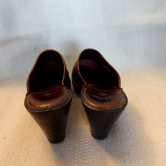 Born - Picture 3 of 7